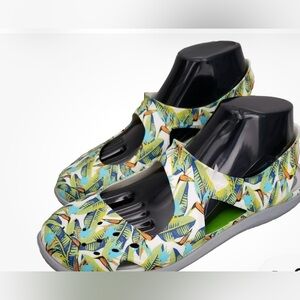 CROCS size W9 Leafy Green and Yellow Slip-Ons